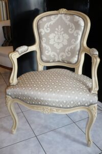 cuanto cuesta tapizar una butaca